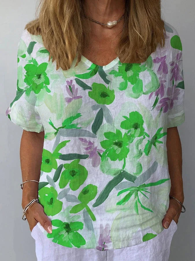 https://cdn.shopify.com/s/files/1/0830/7487/5738/files/Lina___Relaxed_Fit_Retro_Floral_Women_s_Top_5.jpg?v=1778598149