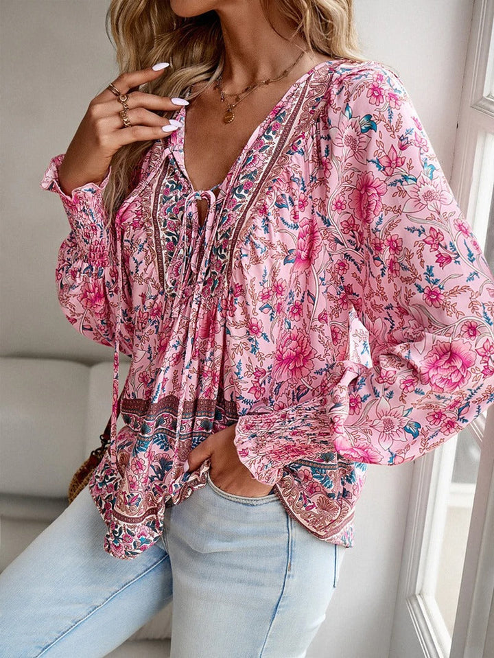 https://cdn.shopify.com/s/files/1/0830/7487/5738/files/Lisa___Lightweight_and_stylish_floral_print_top_5.jpg?v=1778598169