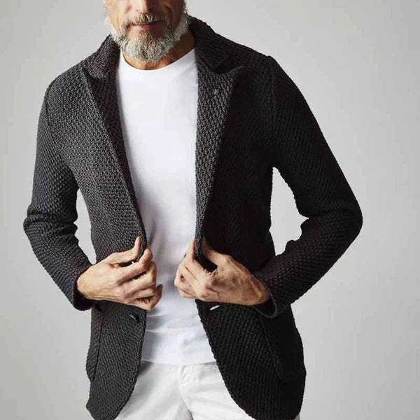 https://cdn.shopify.com/s/files/1/0830/7487/5738/files/Max___Elegant_Blazer_with_Herringbone_Pattern_0.jpg?v=1778597245