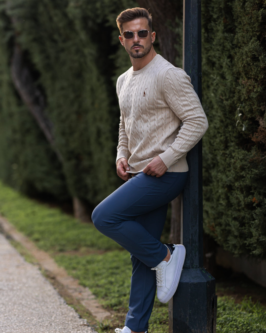 https://cdn.shopify.com/s/files/1/0913/7753/3275/files/Mens-Cable-Knit-Sweater-5.jpg?v=1773073072