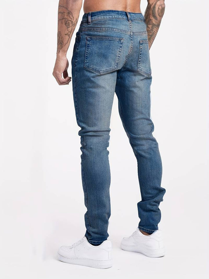 https://cdn.shopify.com/s/files/1/0913/7753/3275/files/Mens-Casual-Denim-Jeans-for-Everyday-Wear-3.jpg?v=1773068241