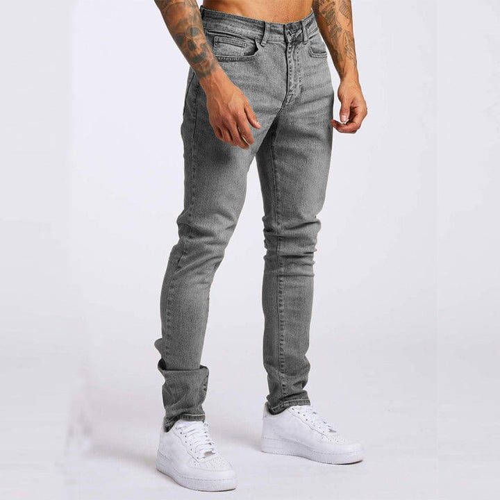 https://cdn.shopify.com/s/files/1/0913/7753/3275/files/Mens-Casual-Denim-Jeans-for-Everyday-Wear-9.jpg?v=1773068257