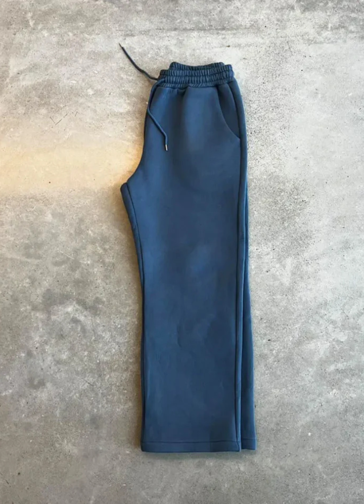 https://cdn.shopify.com/s/files/1/0913/7753/3275/files/Mens-Hoodie-and-Jogging-Set-for-Casual-Comfort-12.png?v=1773077496