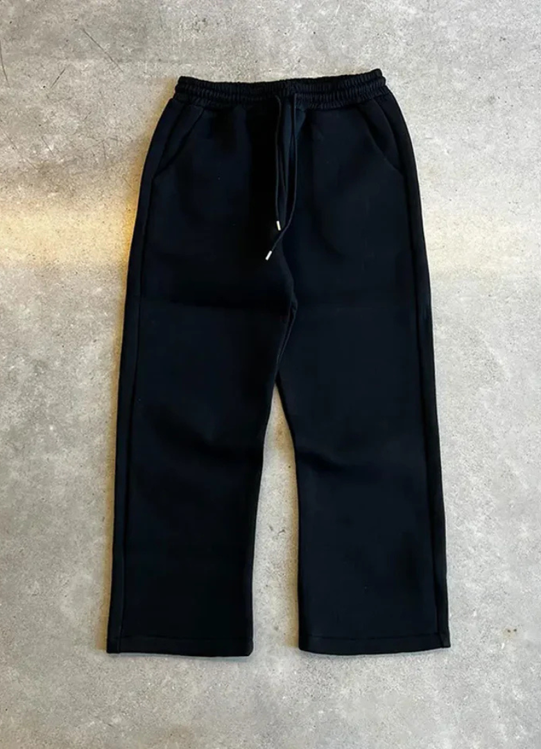 https://cdn.shopify.com/s/files/1/0913/7753/3275/files/Mens-Hoodie-and-Jogging-Set-for-Casual-Comfort-15.png?v=1773077512