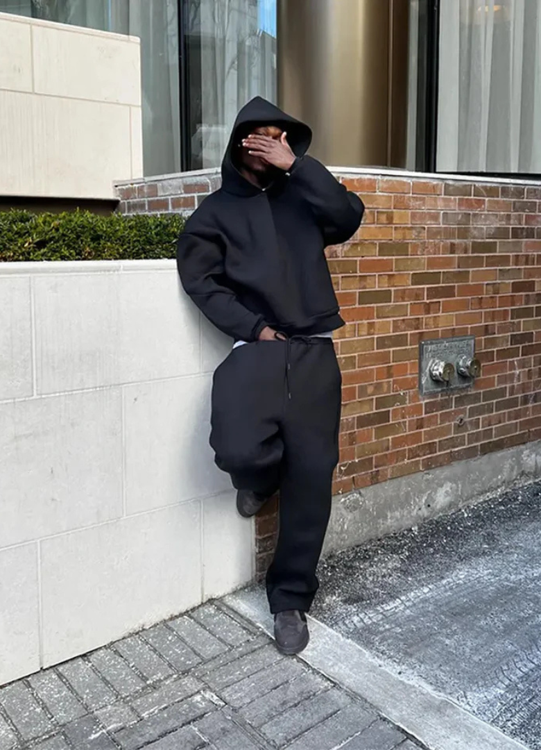 https://cdn.shopify.com/s/files/1/0913/7753/3275/files/Mens-Hoodie-and-Jogging-Set-for-Casual-Comfort-4.png?v=1773077453