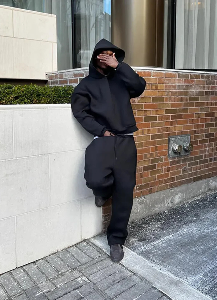 https://cdn.shopify.com/s/files/1/0913/7753/3275/files/Mens-Hoodie-and-Jogging-Set-for-Casual-Comfort-4.png?v=1773077453