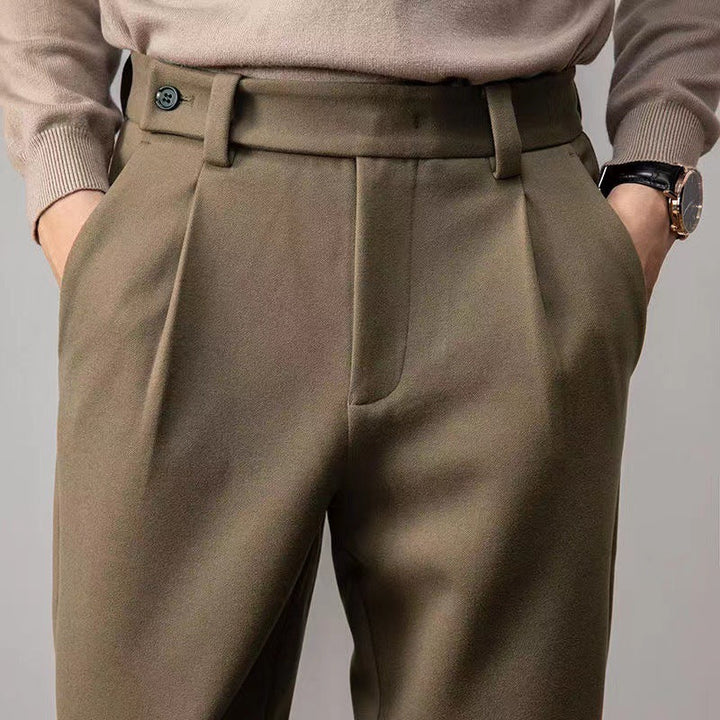 https://cdn.shopify.com/s/files/1/0913/7753/3275/files/Mens-Loose-Fit-Trousers-for-Relaxed-Comfort-4.jpg?v=1773079417
