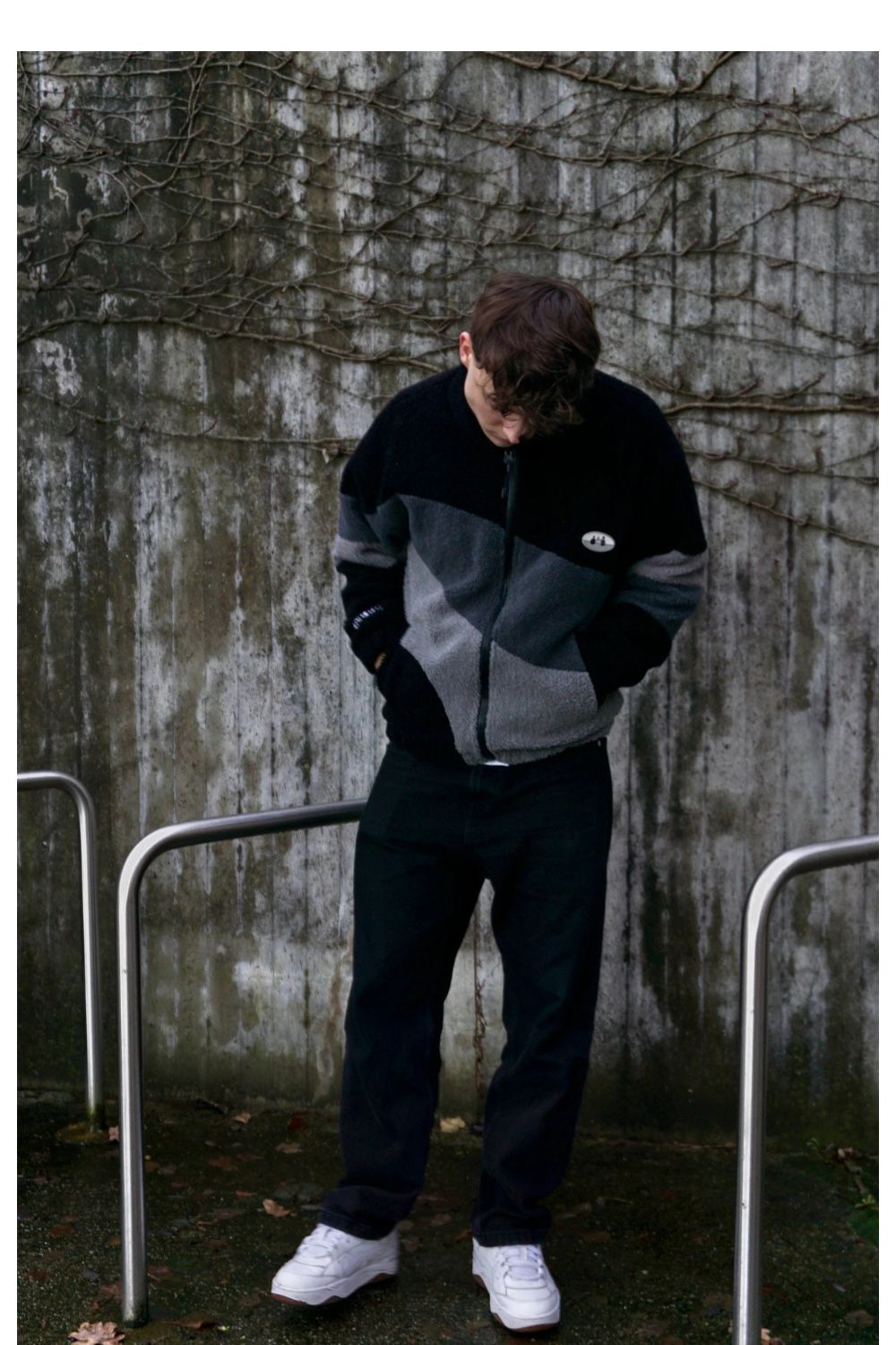 https://cdn.shopify.com/s/files/1/0913/7753/3275/files/Mens-Midweight-Fleece-Jacket-4.jpg?v=1773068452