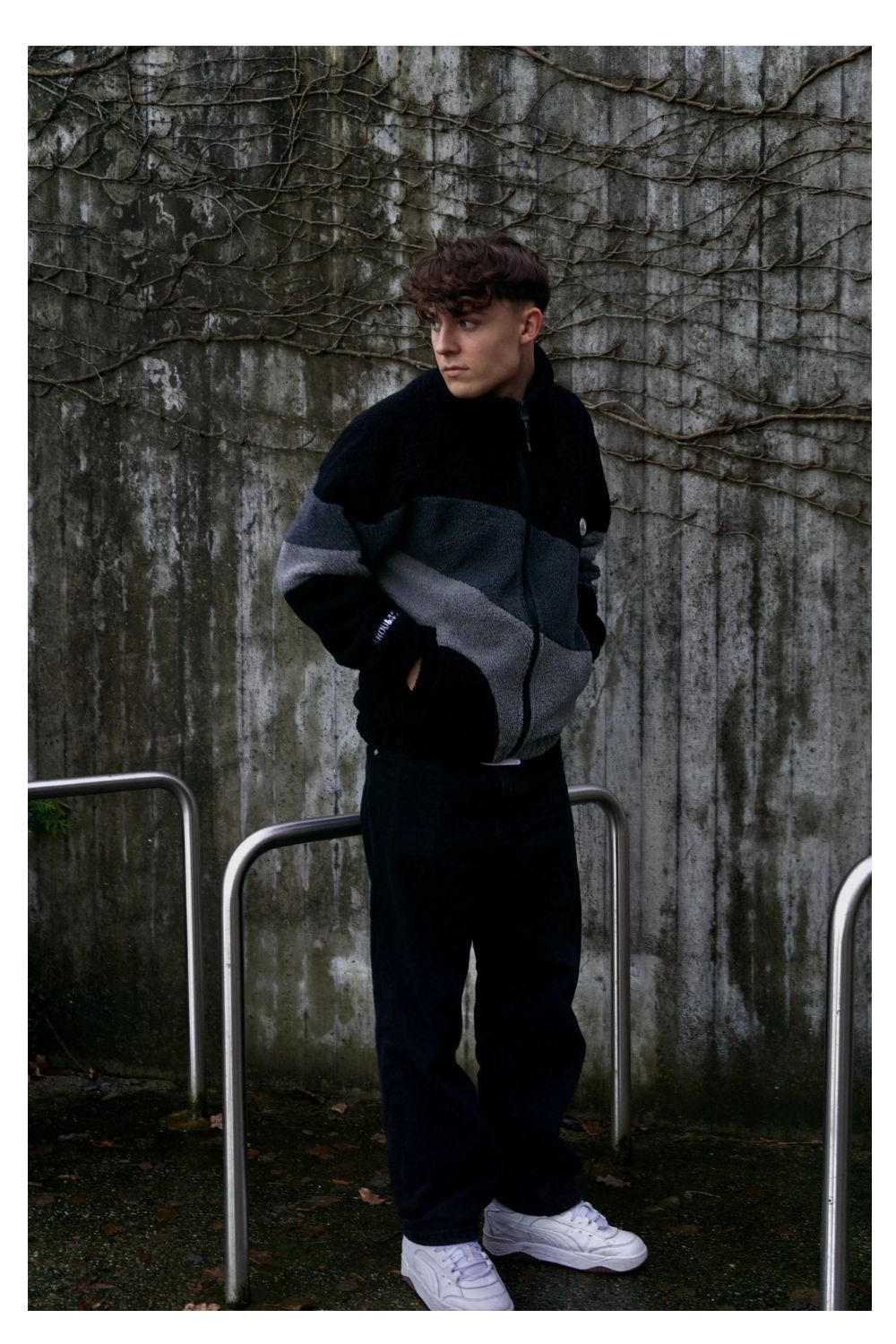 https://cdn.shopify.com/s/files/1/0913/7753/3275/files/Mens-Midweight-Fleece-Jacket-6.jpg?v=1773068458