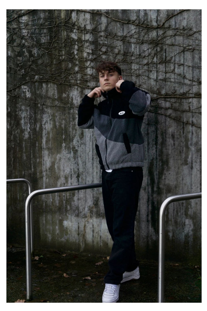 https://cdn.shopify.com/s/files/1/0913/7753/3275/files/Mens-Midweight-Fleece-Jacket-7.jpg?v=1773068461
