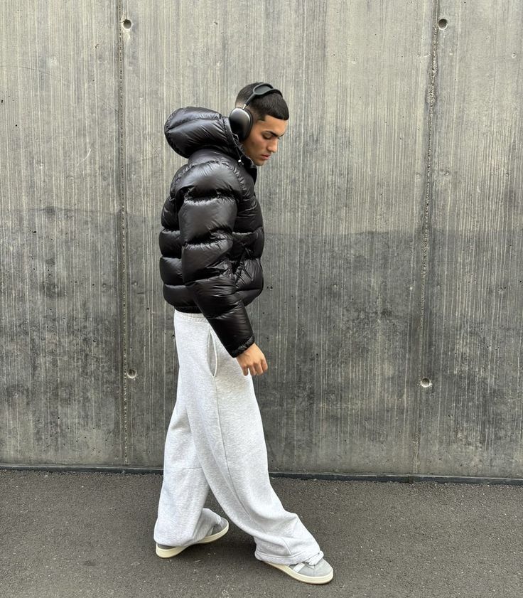 https://cdn.shopify.com/s/files/1/0913/7753/3275/files/Mens-Quilted-Urban-Puffer-Jacket-for-Winter-3.jpg?v=1773080064