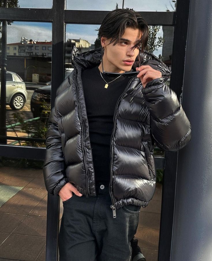 https://cdn.shopify.com/s/files/1/0913/7753/3275/files/Mens-Quilted-Urban-Puffer-Jacket-for-Winter-5.jpg?v=1773080070