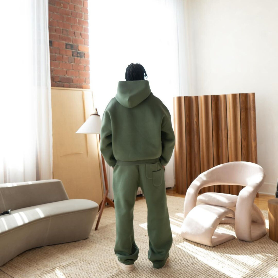 https://cdn.shopify.com/s/files/1/0913/7753/3275/files/Mens-Stylish-Hoodie-and-Joggins-Set-9_74c30398.png?v=1779710155