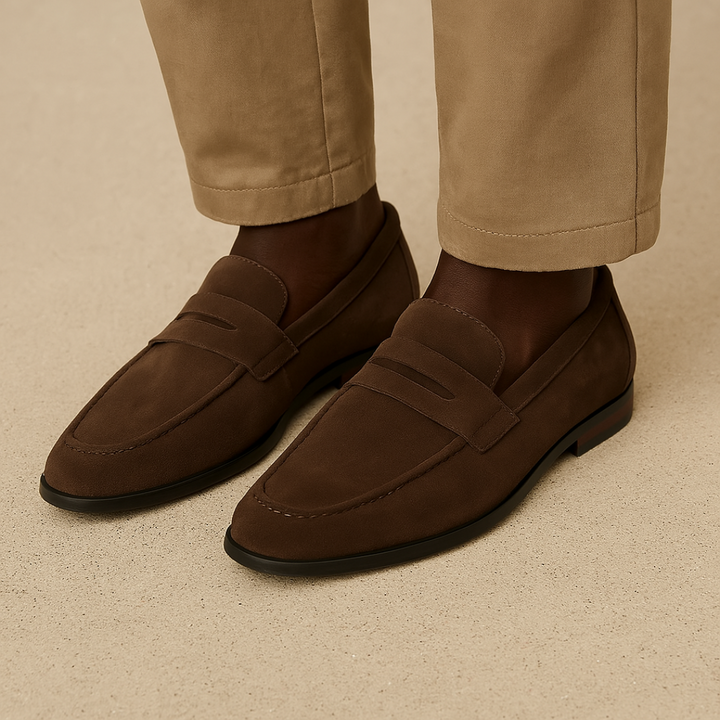 https://cdn.shopify.com/s/files/1/0913/7753/3275/files/Mens-Suede-Penny-Loafers-Classic-Loafer-Shoes-2.png?v=1773064943