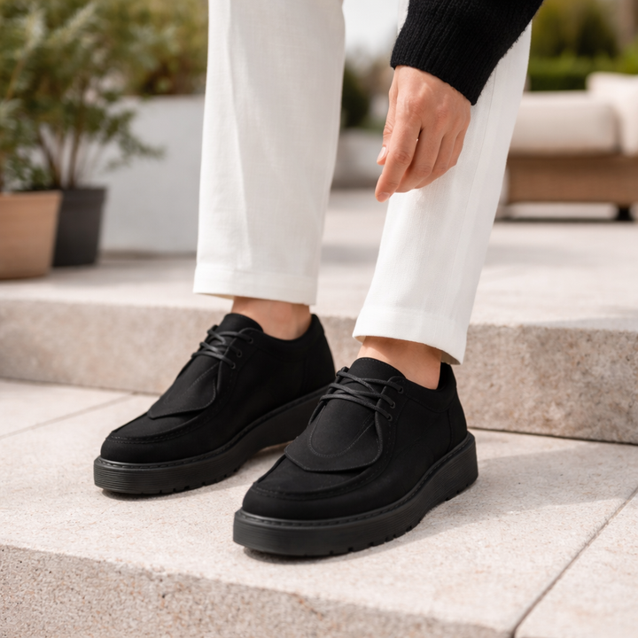 https://cdn.shopify.com/s/files/1/0830/7487/5738/files/Thomas-Black1.png?v=1772876146