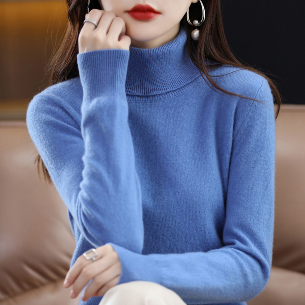 https://cdn.shopify.com/s/files/1/0830/7487/5738/files/blauer_rollkragenpullover_damen_vorderseite_Crystalli2768.png?v=1771408574
