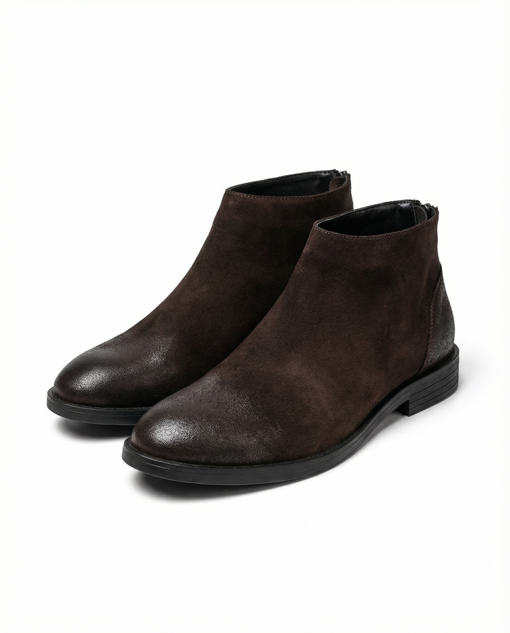 https://cdn.shopify.com/s/files/1/0830/7487/5738/files/freepik__highquality-studio-product-photo-of-boots-made-fro__68085.png?v=1778082446