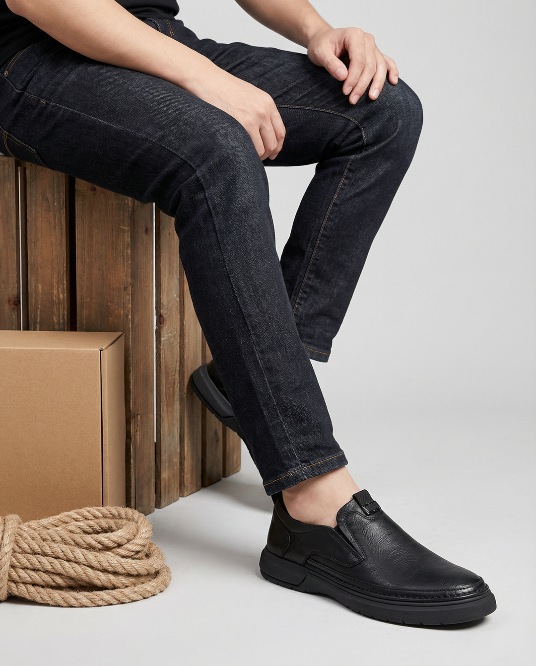 https://cdn.shopify.com/s/files/1/0830/7487/5738/files/freepik__studio-lifestyle-image-of-male-model-wearing-shoe-__44022.png?v=1778082448