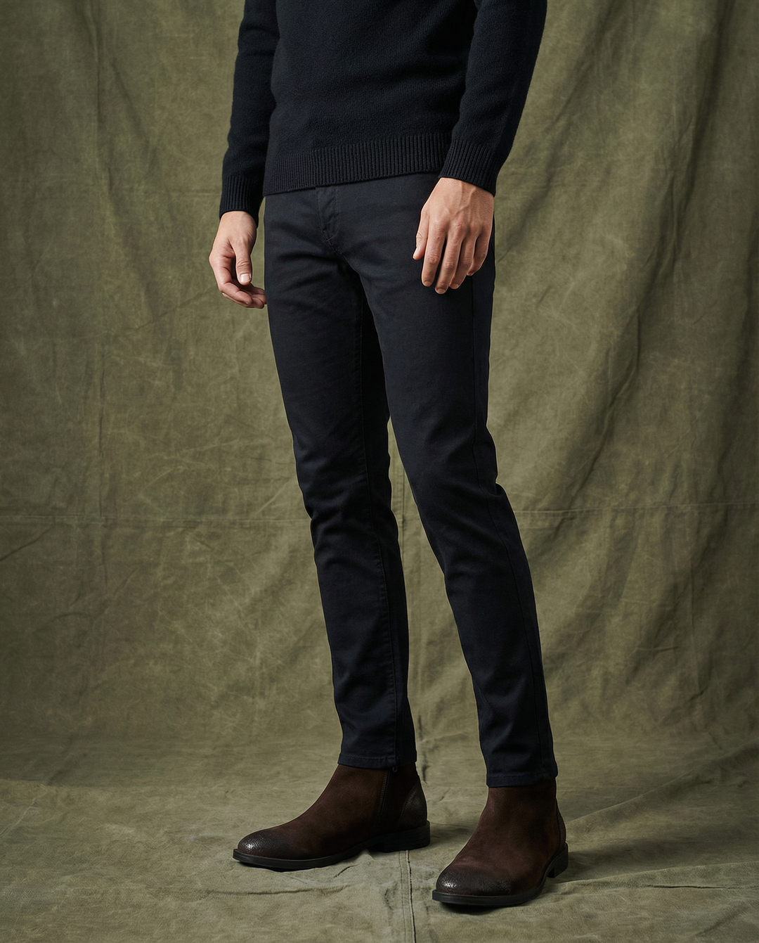 https://cdn.shopify.com/s/files/1/0830/7487/5738/files/freepik__studio-lifestyle-photo-of-male-model-wearing-boots__68080.png?v=1778082448