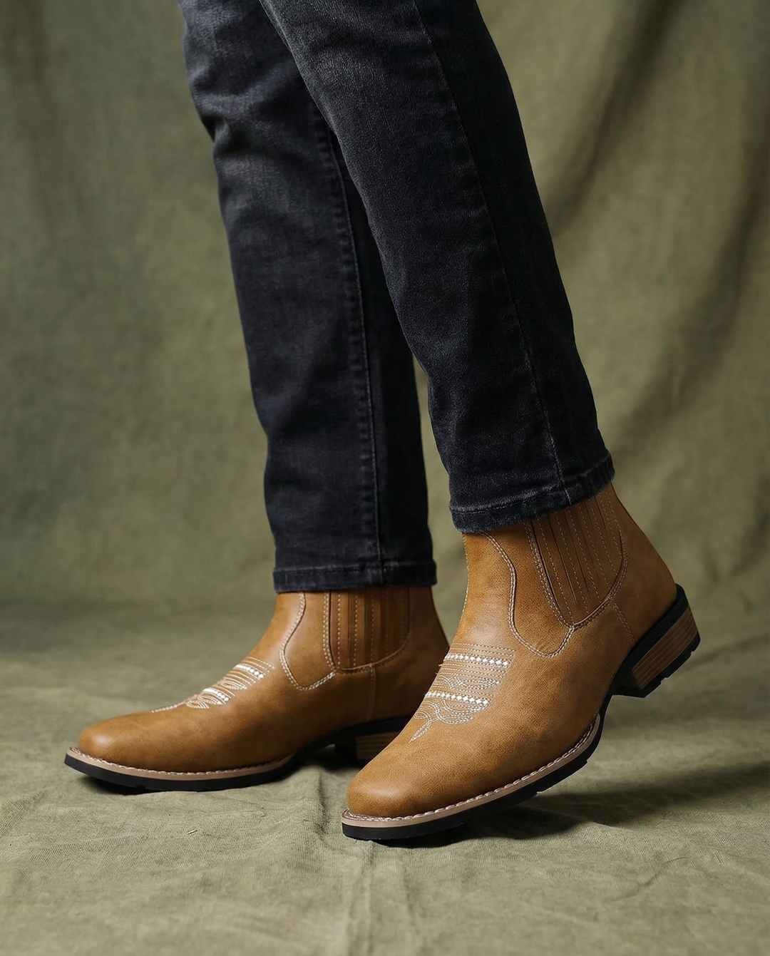 https://cdn.shopify.com/s/files/1/0830/7487/5738/files/freepik__studio-lifestyle-photo-of-male-model-wearing-shoes__79452.png?v=1778082423