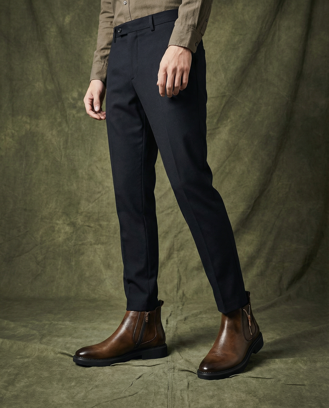https://cdn.shopify.com/s/files/1/0830/7487/5738/files/freepik__studio-lifestyle-photo-of-male-model-wearing-shoes__8625.png?v=1778082432