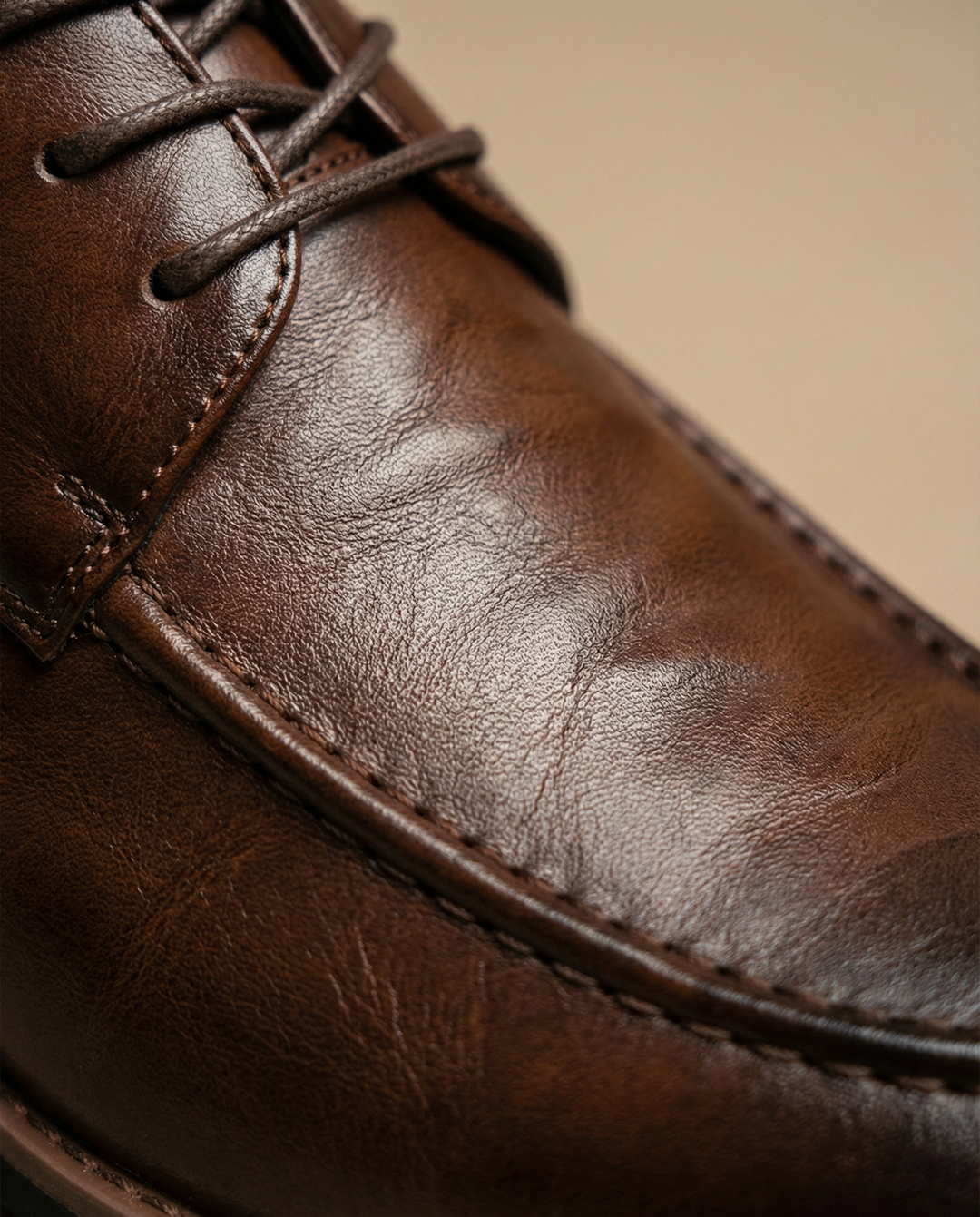 https://cdn.shopify.com/s/files/1/0830/7487/5738/files/freepik__ultraclean-macro-product-closeup-of-full-grain-lea__60436.png?v=1778082440