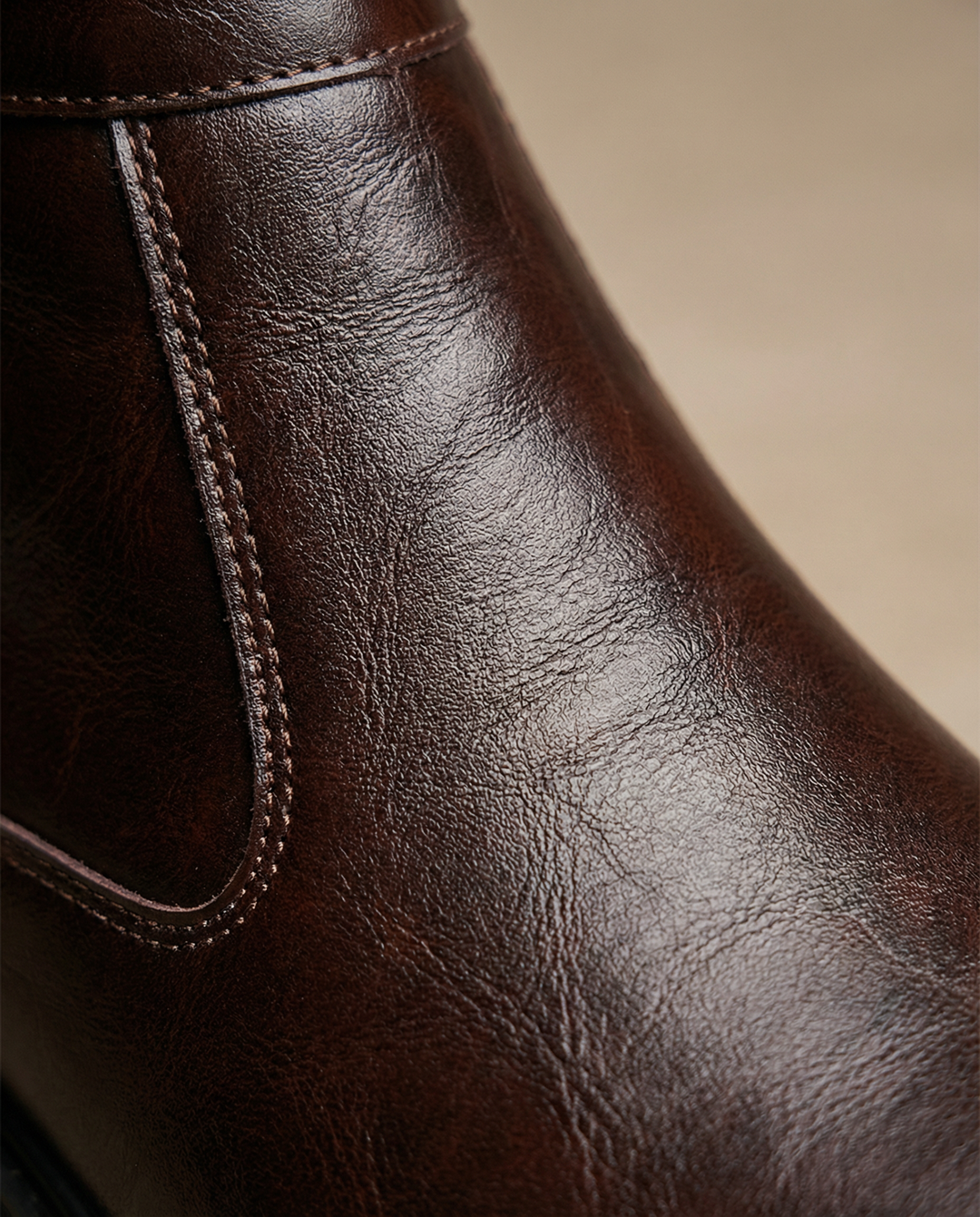 https://cdn.shopify.com/s/files/1/0830/7487/5738/files/freepik__ultraclean-macro-product-closeup-of-leather-used-i__65549.png?v=1778082448